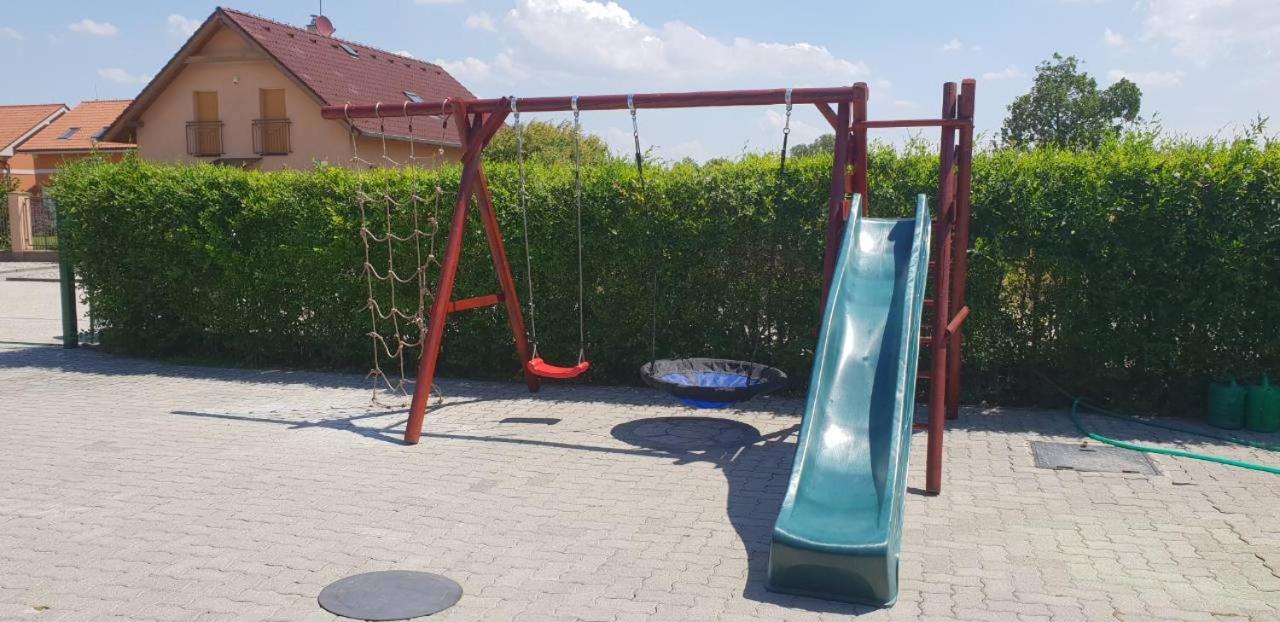 Veľký Mederアパルトマン　タクティックアパートメント エクステリア 写真